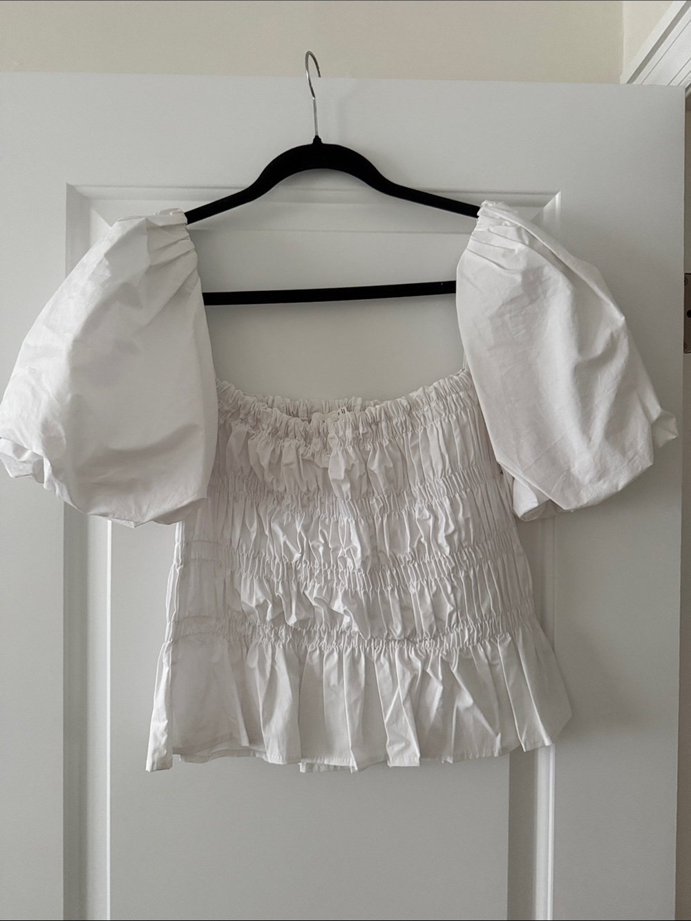 Astr White Puff Sleeve Smocked Crop Top
